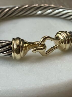 David Yurman 7mm buckle gold bracelet size small